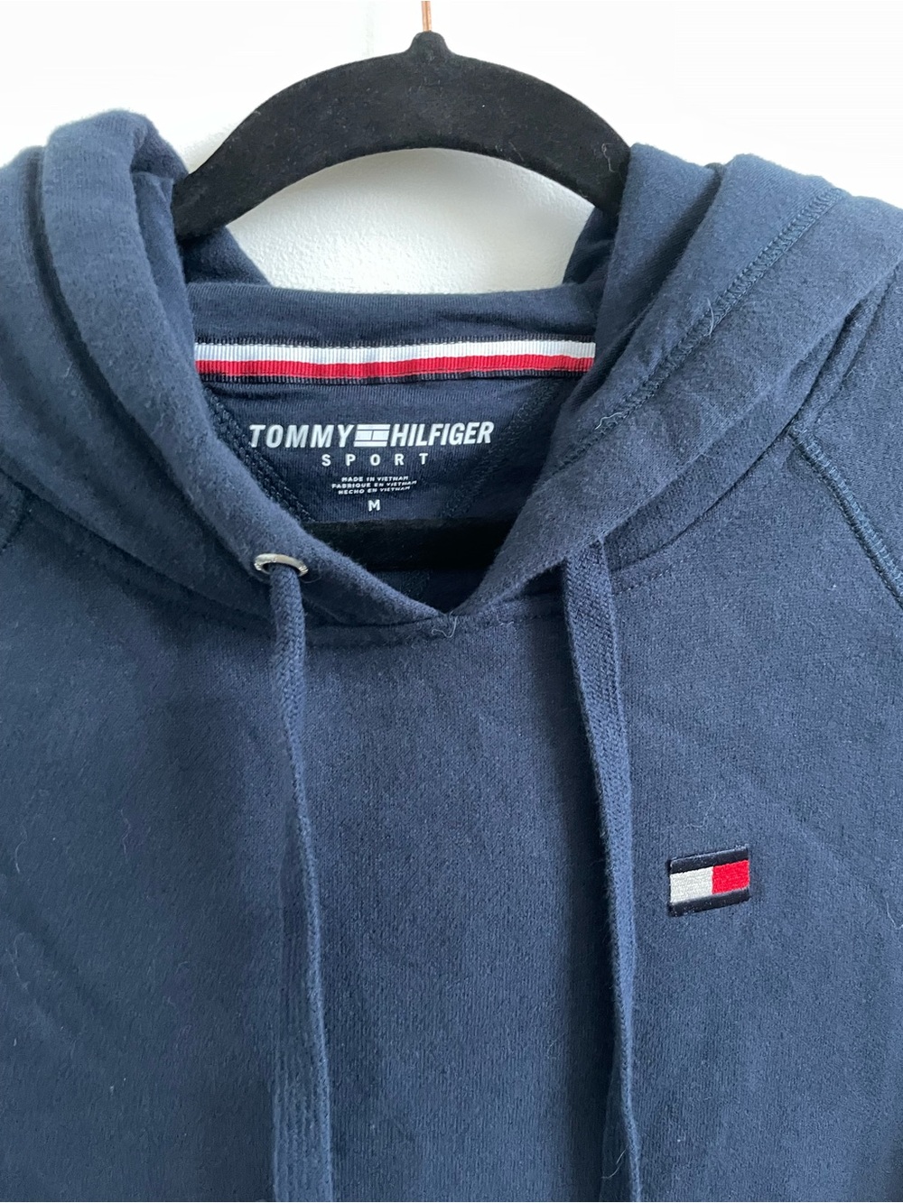 ✨3/$30✨ Tommy Hilfiger Navy Hoodie - Picture 4 of 4